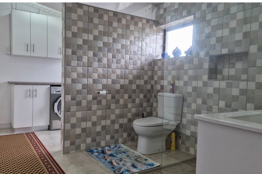 4 Bedroom Property for Sale in Stilbaai Wes Western Cape